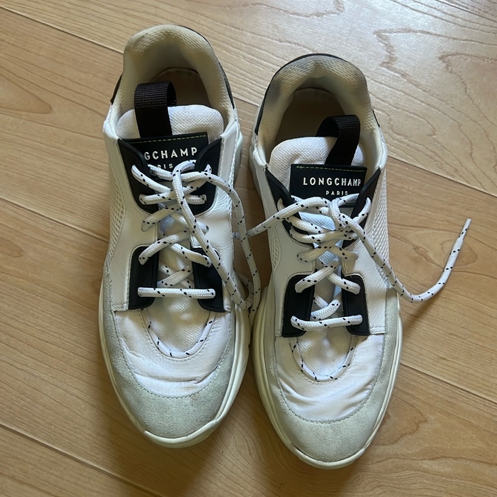 Longchamp size 38 Women’s 7 - 7.5 US size.